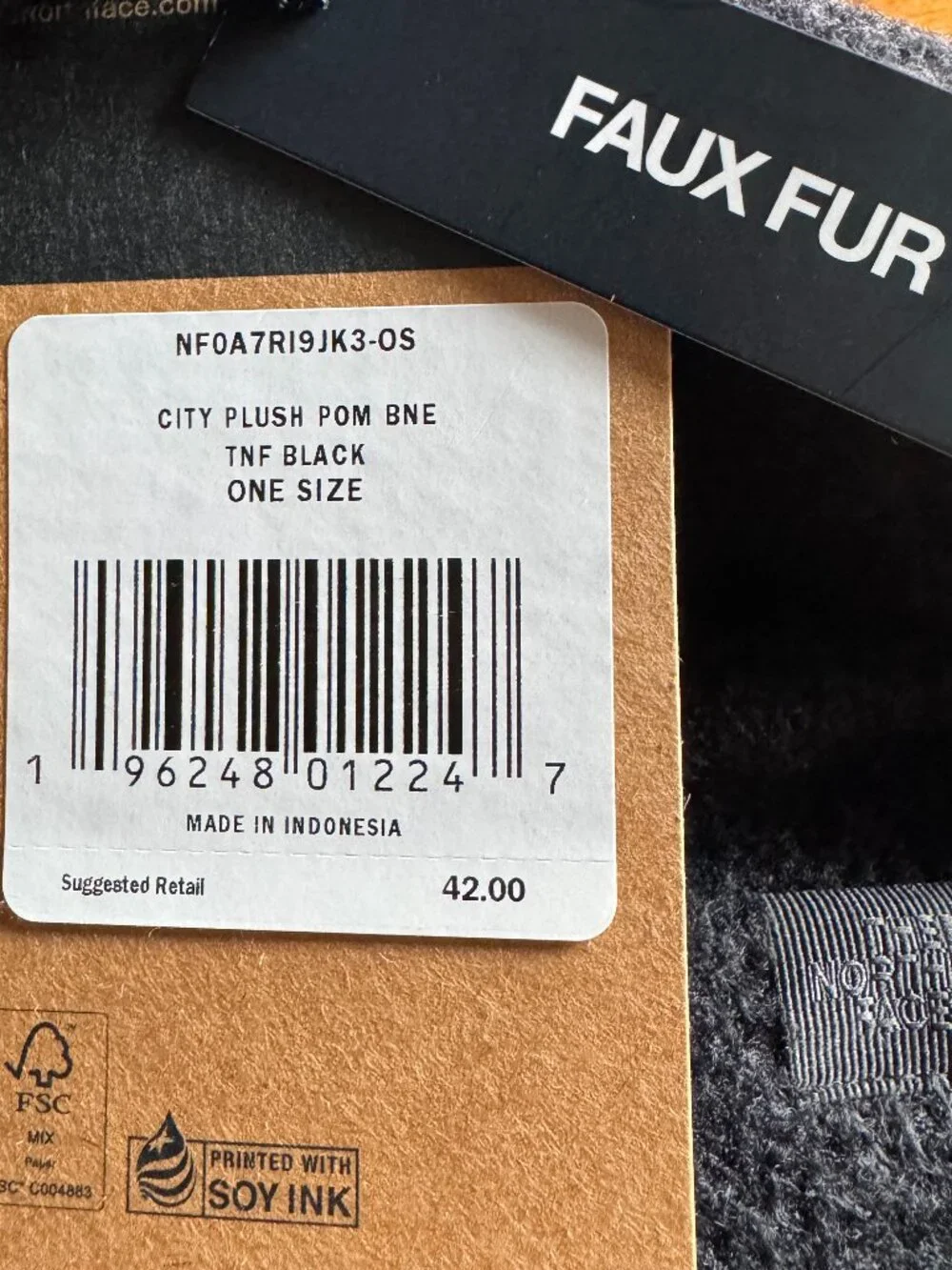 NWT The North Face Black City Plush Beanie in One Size Fits All